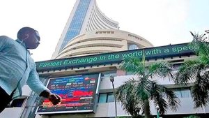 U.S.–Iran tensions could hit India’s economy longer than expected, finance ministry flags balance-of-payments risk